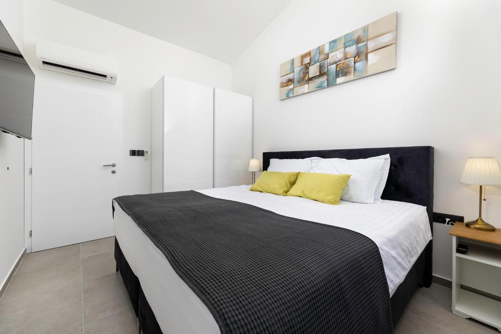 Luxury Villa Adria Apartments Krk Town Dış mekan fotoğraf
